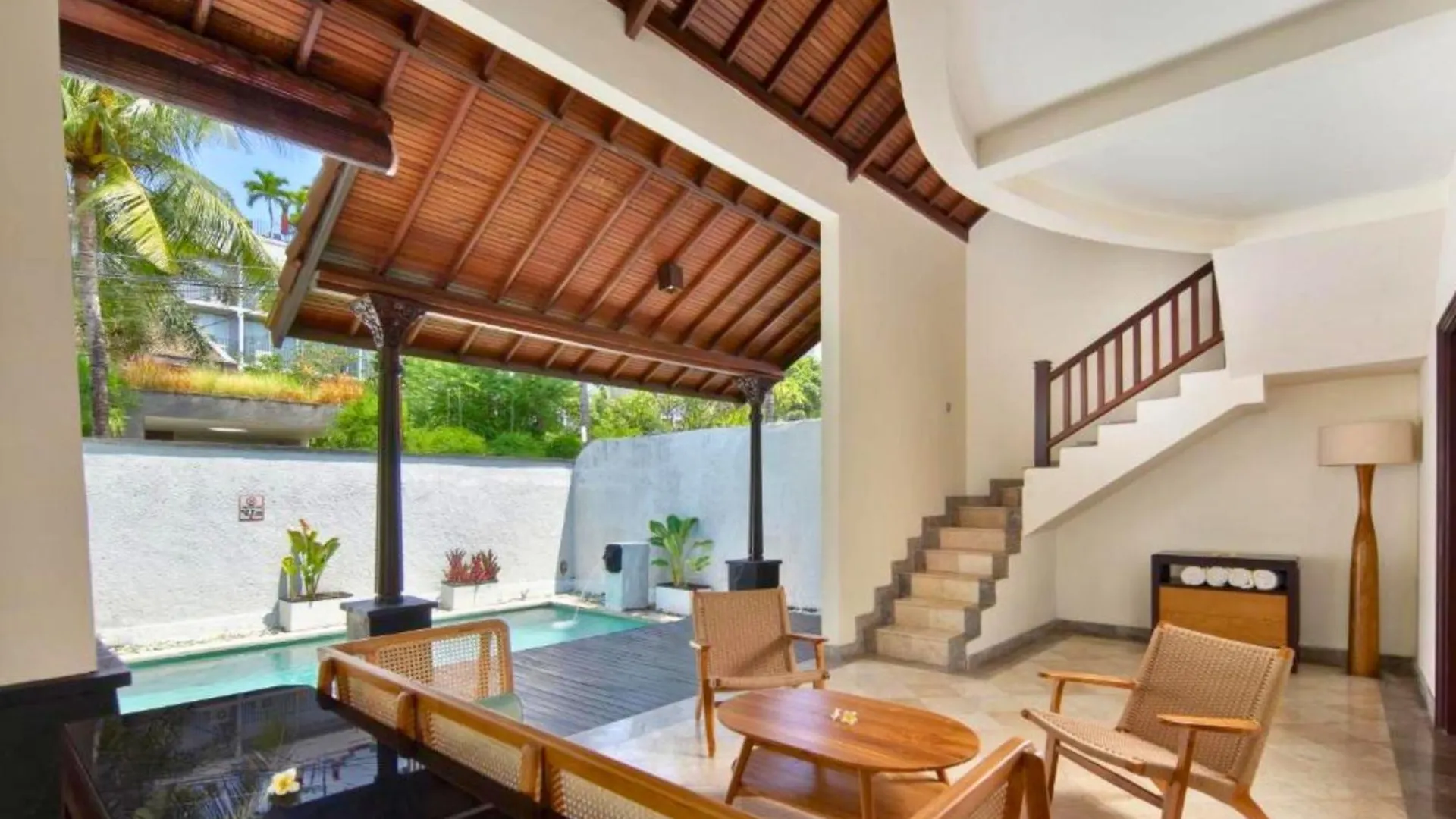 Entire 2 Bedroom Private Pool Villa Zn105 Seminyak
